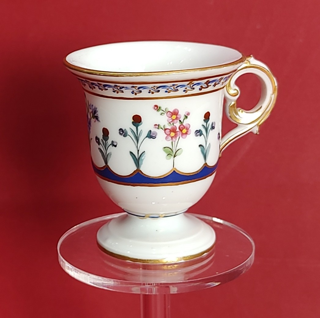 Tasse à glace provenant du "service Jardin" de Madame Victoire