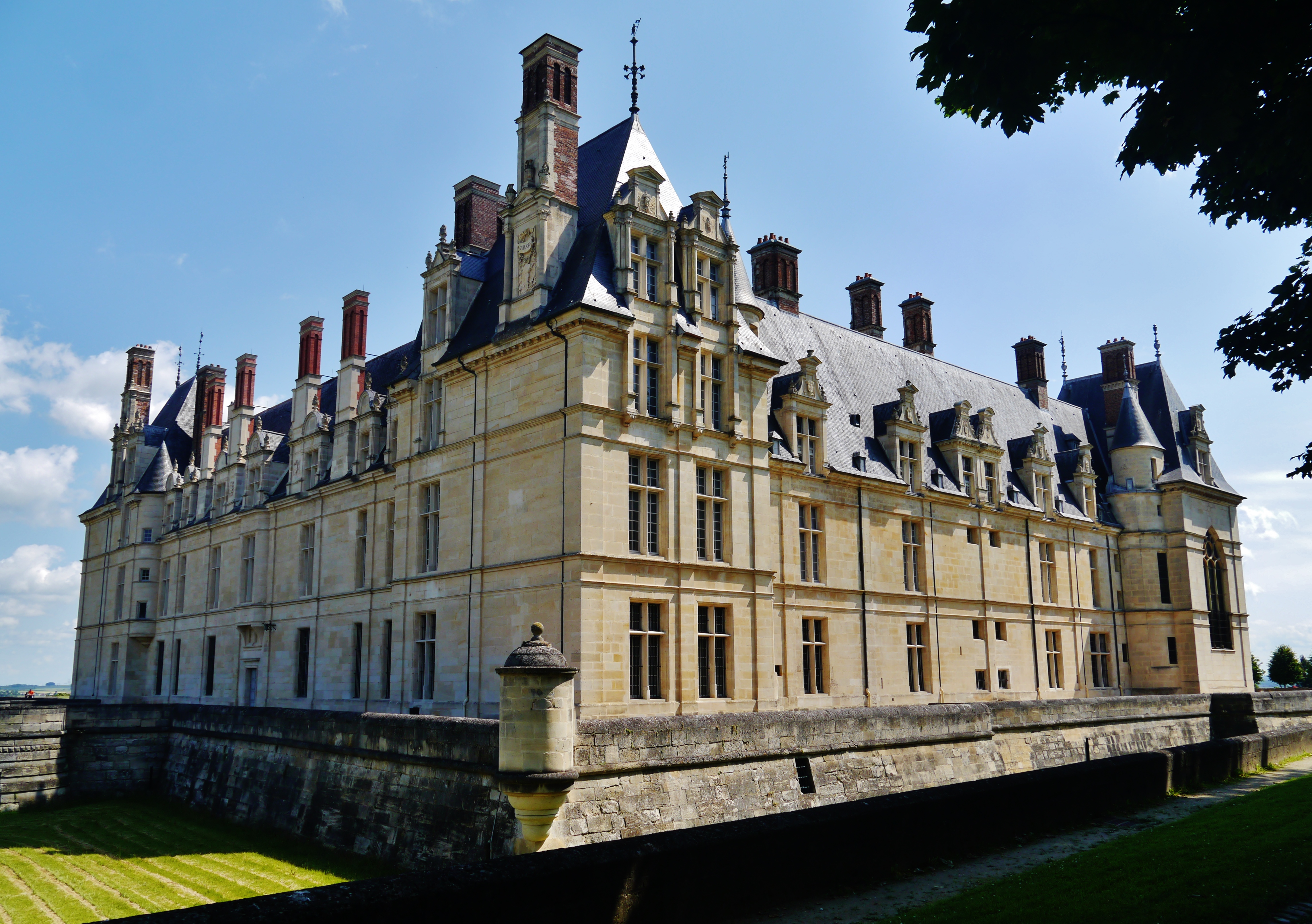 Visite : Le château d'Ecouen : une demeure princière