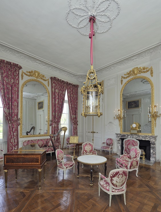 Le mobilier et objets d'art du Petit Trianon